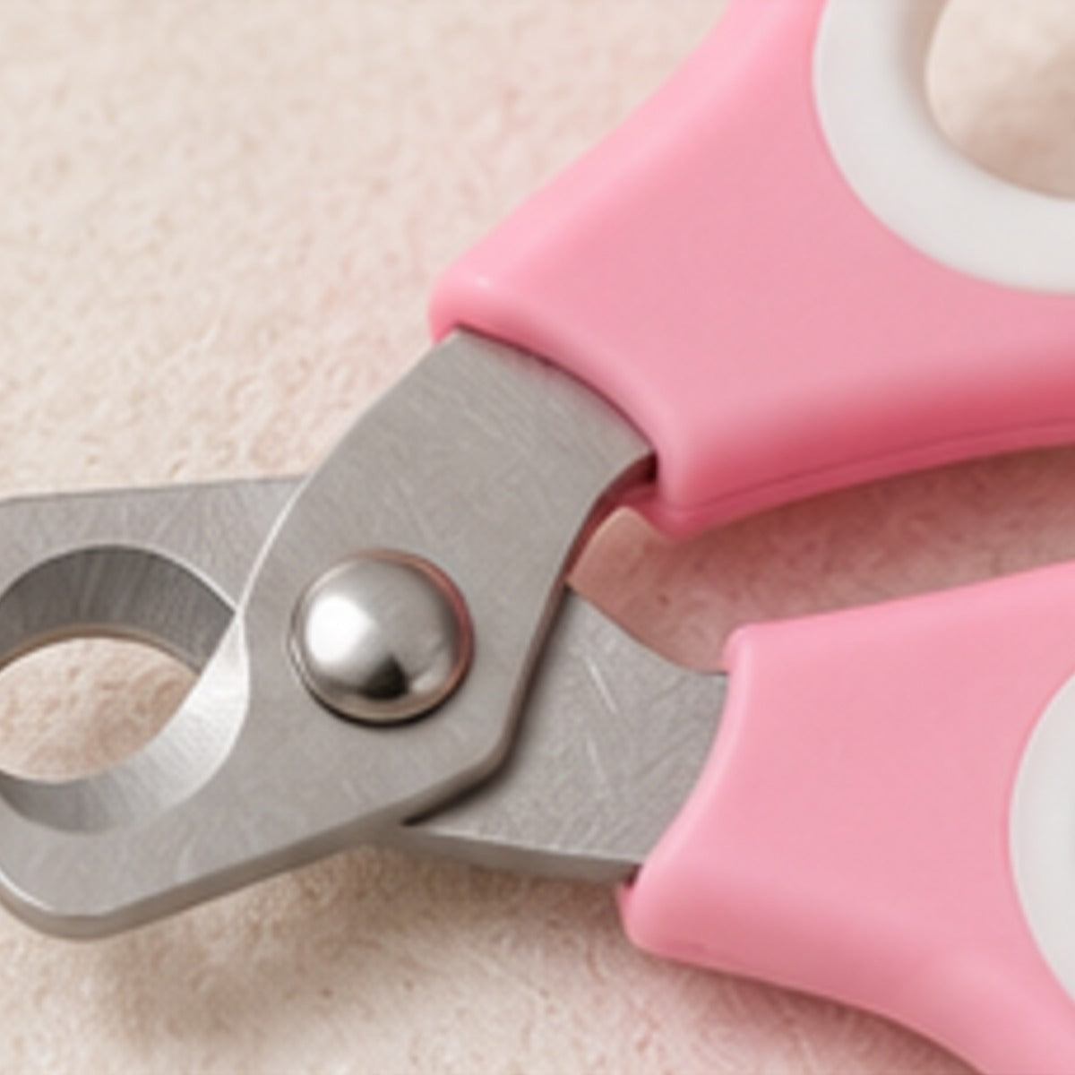 Cat Grooming Kit with slicker brush, flea comb, bath brush and nail clippers (photo 6 of 9)